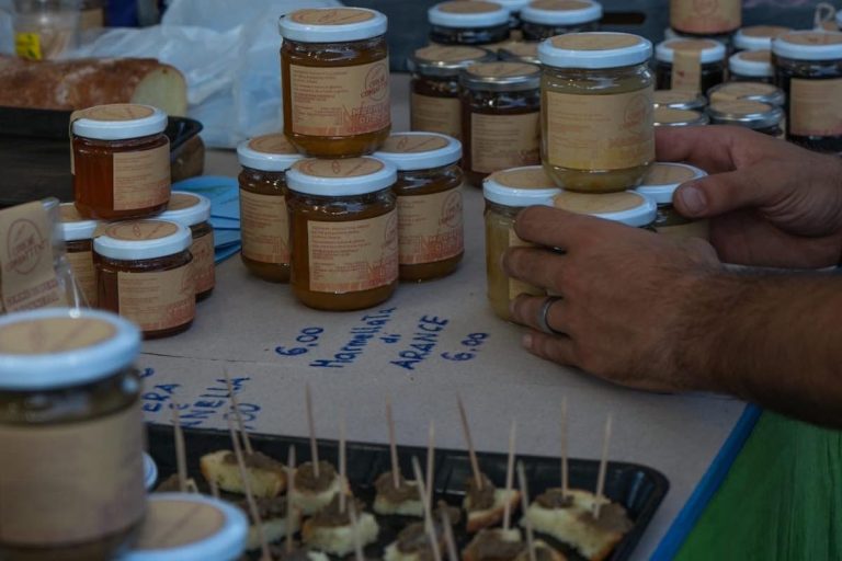 Torna a Palermo “Ciavuri e Sapuri” Ciavuri e sapuri Palermo